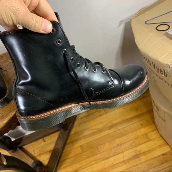 Dr Martens Lace up combat style leather boots like new - Picture 9 of 14